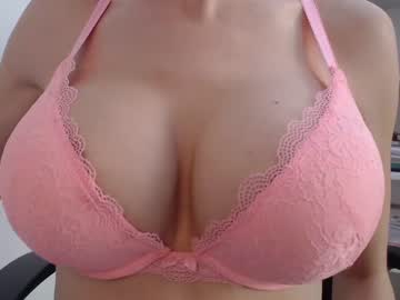 Cam stars girl eat_mee_out image #2241367