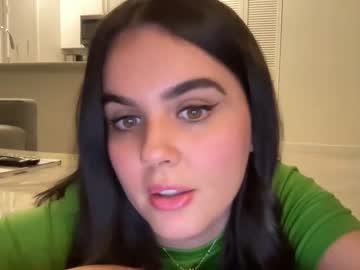 Cam stars girl gia_is_horny image #5532474