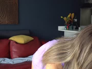 Cam stars girl beyllove_d image #2219044