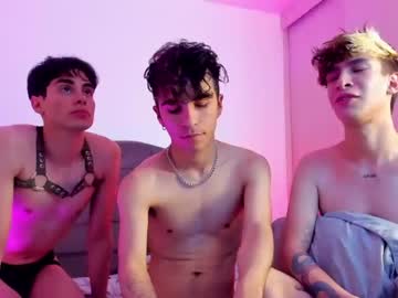 Cam stars man 2gays_1straight image #4837310