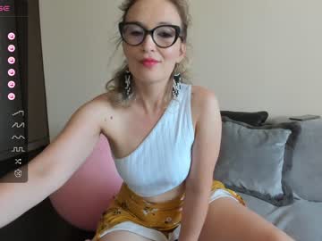 Cam stars girl emilymilf__ image #5097155