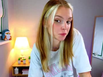 Cam stars girl march_sun image #6978631