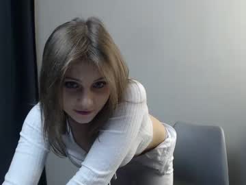Cam stars girl relax_nina image #185798