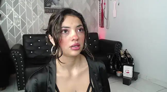 Stripchat porn cam Silvana_hughes